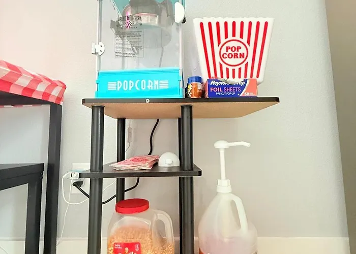 Cinemaarcadebabyproofedsleeps7downtownfortworth Holiday home Fort Worth