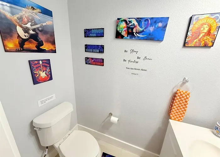 Cinemaarcadebabyproofedsleeps7downtownfortworth * Fort Worth